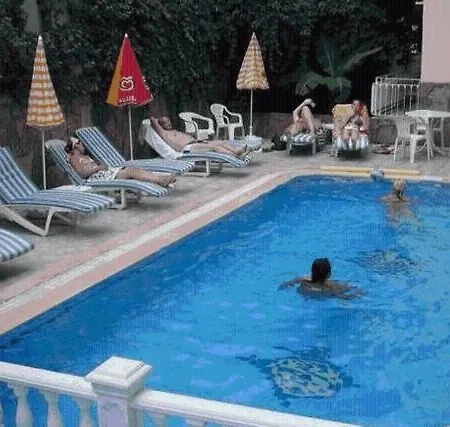 Aparthotel Alaya Apart 3*